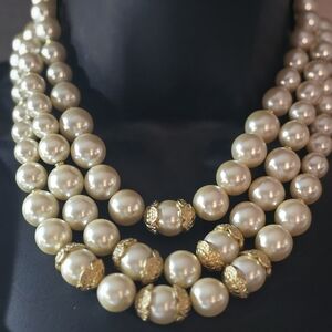 Elegant Pearl Necklace with Gold Accents